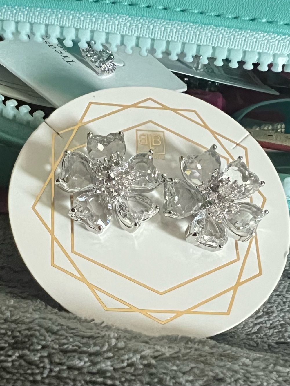 New BB Lila floral studs